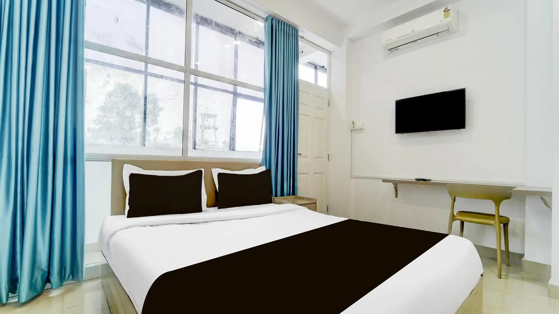 Super Hotel O Chakkaraparambu Vyttila Kochi India